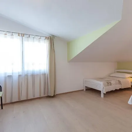 Kike Apartman *