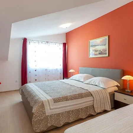 Kike Apartman